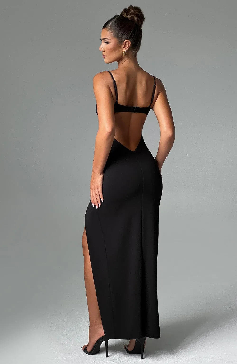 Asteria Maxi Graceful Dress - Black