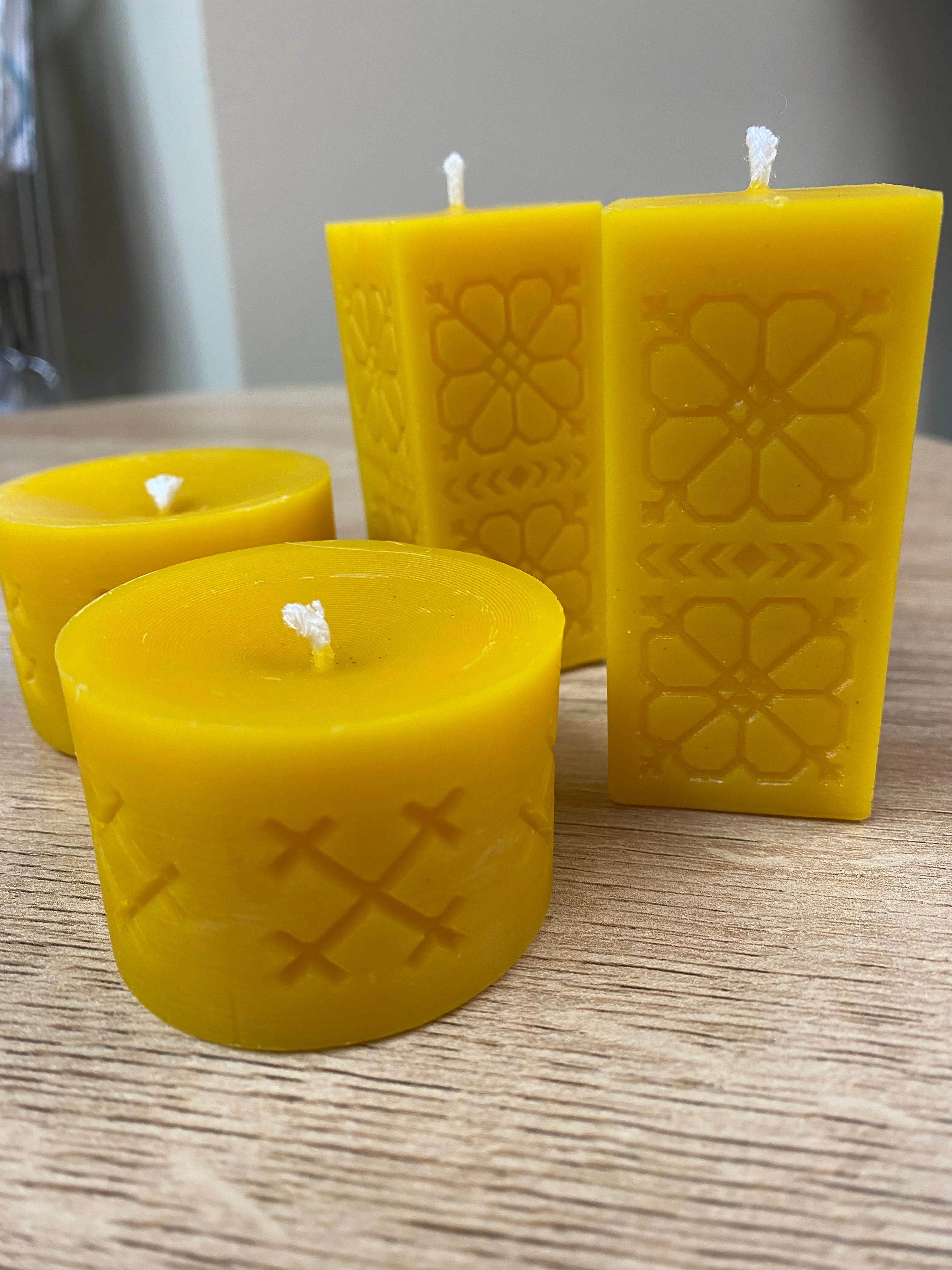 Beeswax Thread Conditioner (NY)