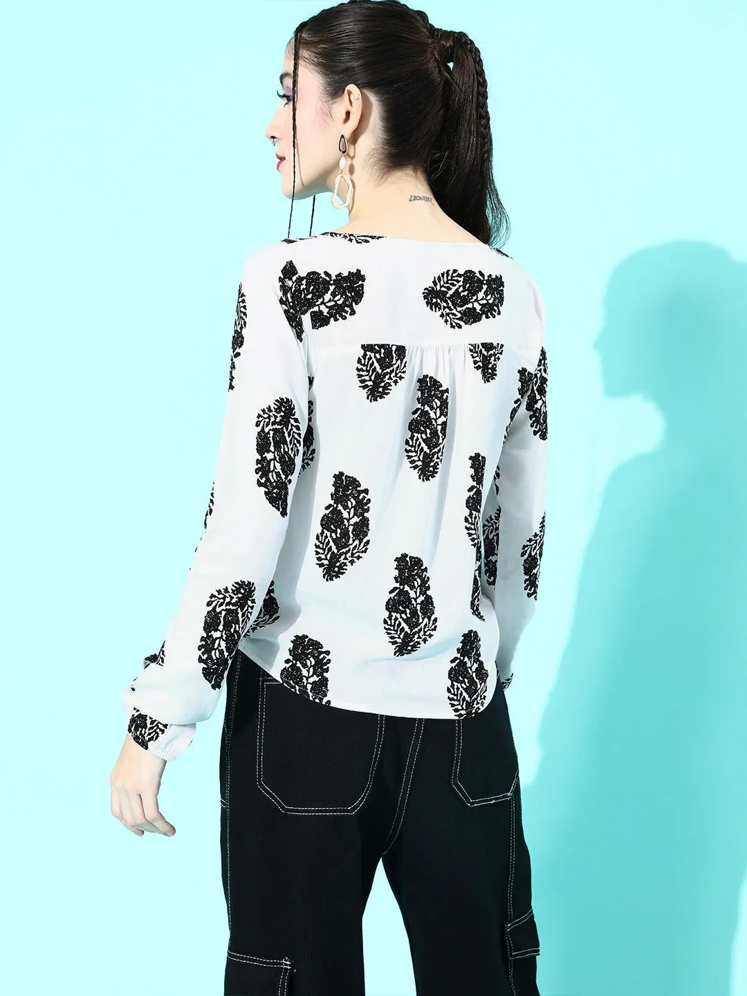 Berrylush Women White & Black Floral Printed V-Neck Wrap Top