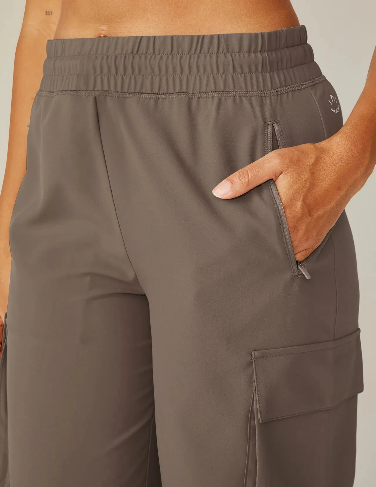 Beyond Yoga City Chic Cargo Pant - Dune