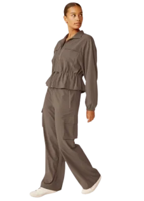 Beyond Yoga City Chic Cargo Pant - Dune