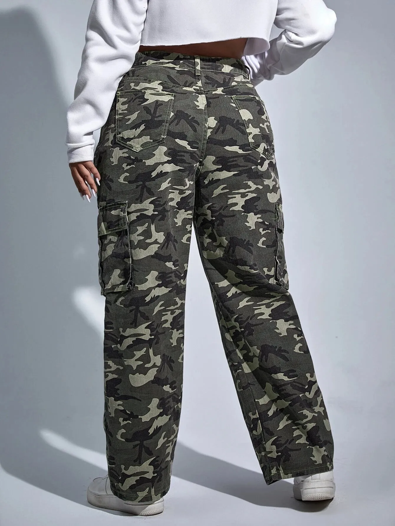 Camouflage Print Cargo Jeans