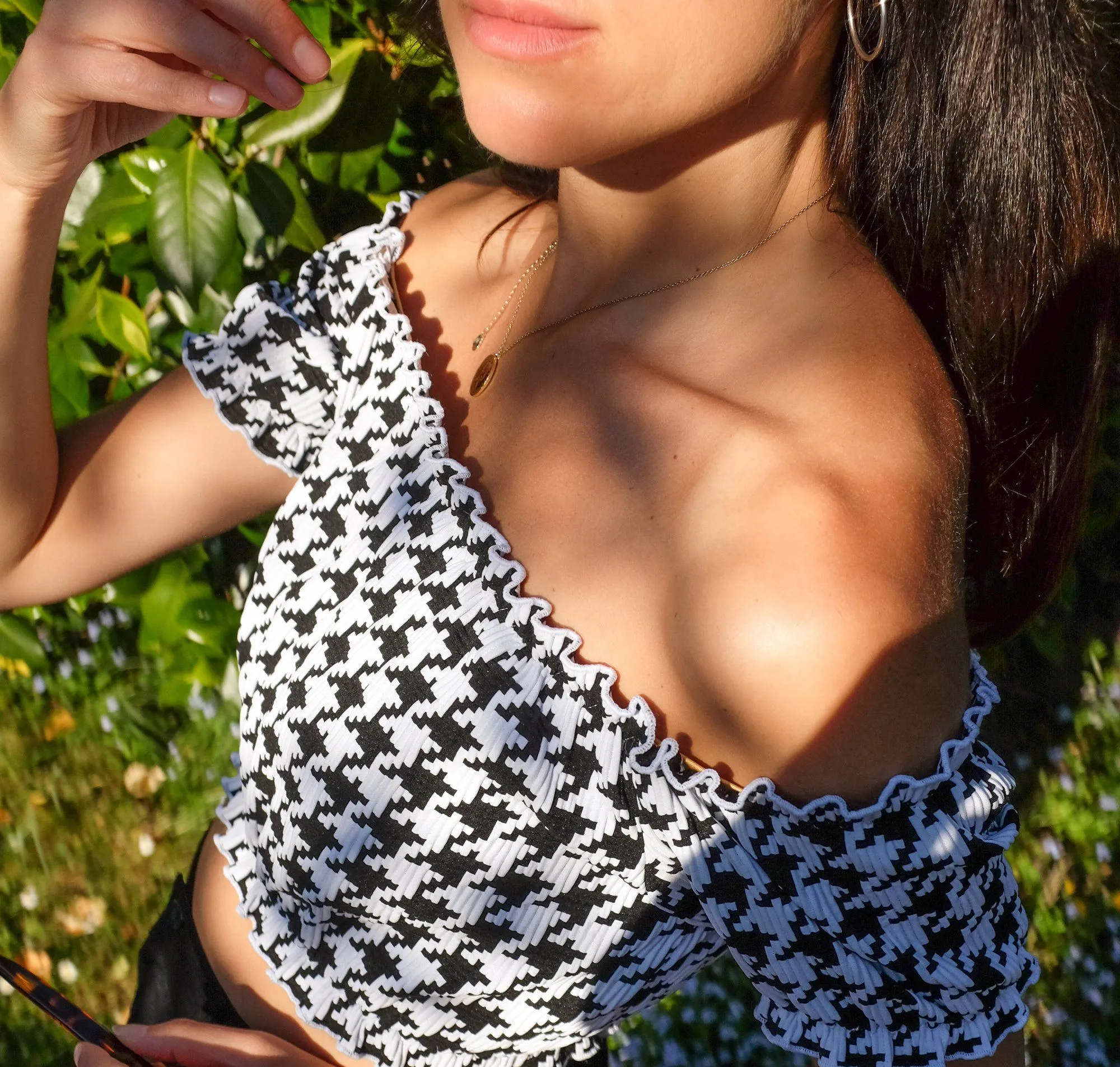 Houndstooth waffle cold shoulder bikini top [Monochrome]