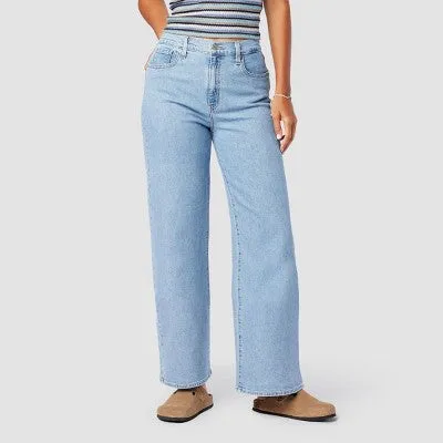 New - DENIZEN from Levi's Women's Vintage High-Rise Wide Leg Jeans - Saltwater Fade 2