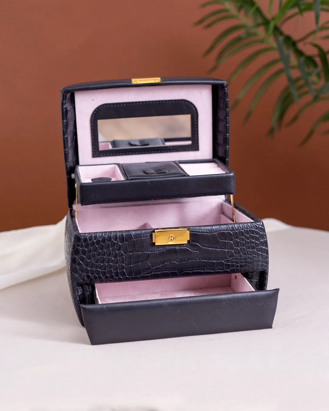 'Trinket Trove' The Jewelry Storage Box - Black